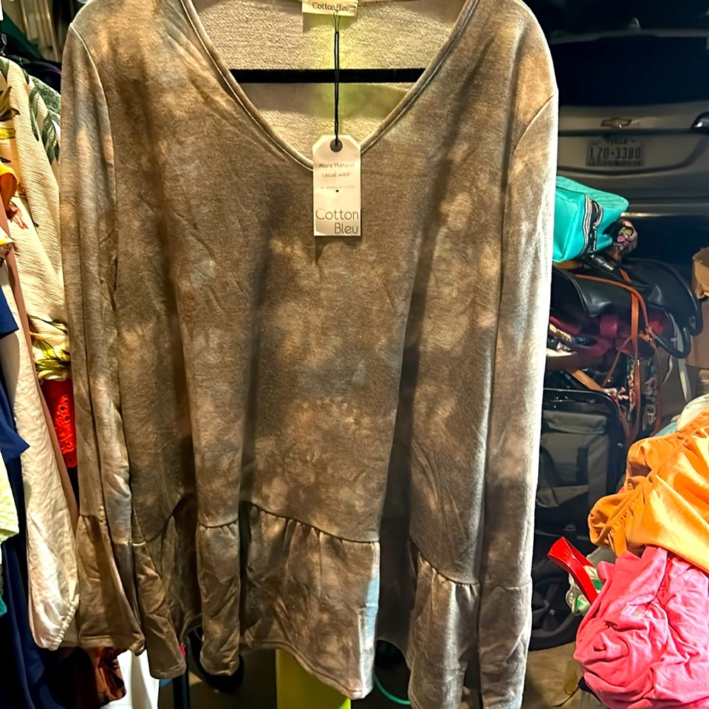 NWTS - Cotton Blue tie-dye Tunic knit blend with ruffle at bottom 3/4 sleeves